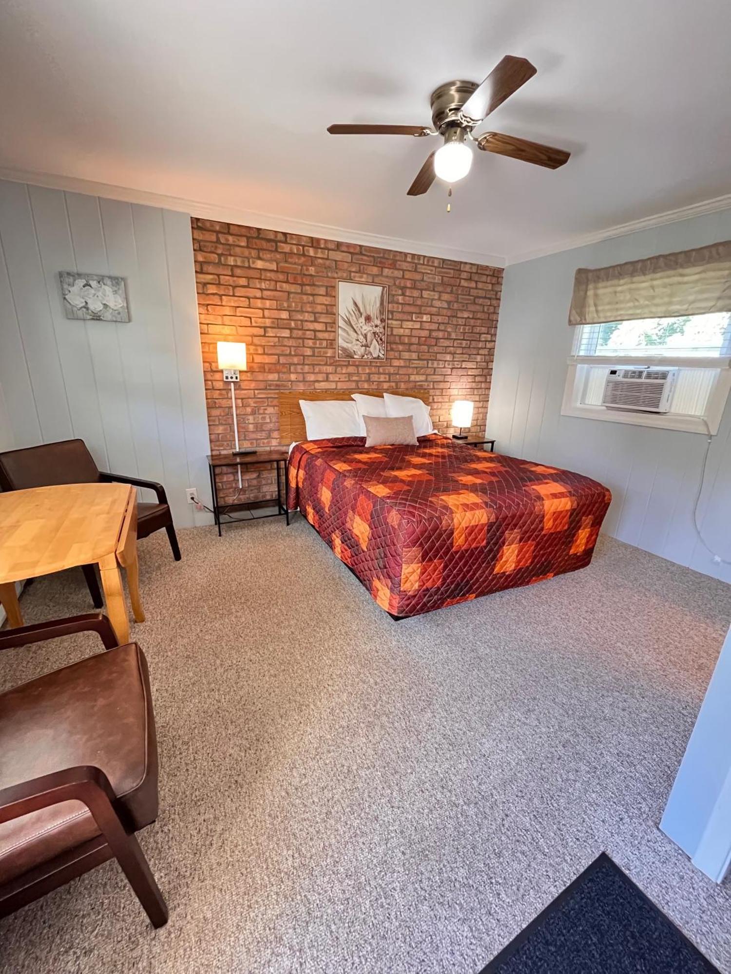 Honor Motel 3* Honor